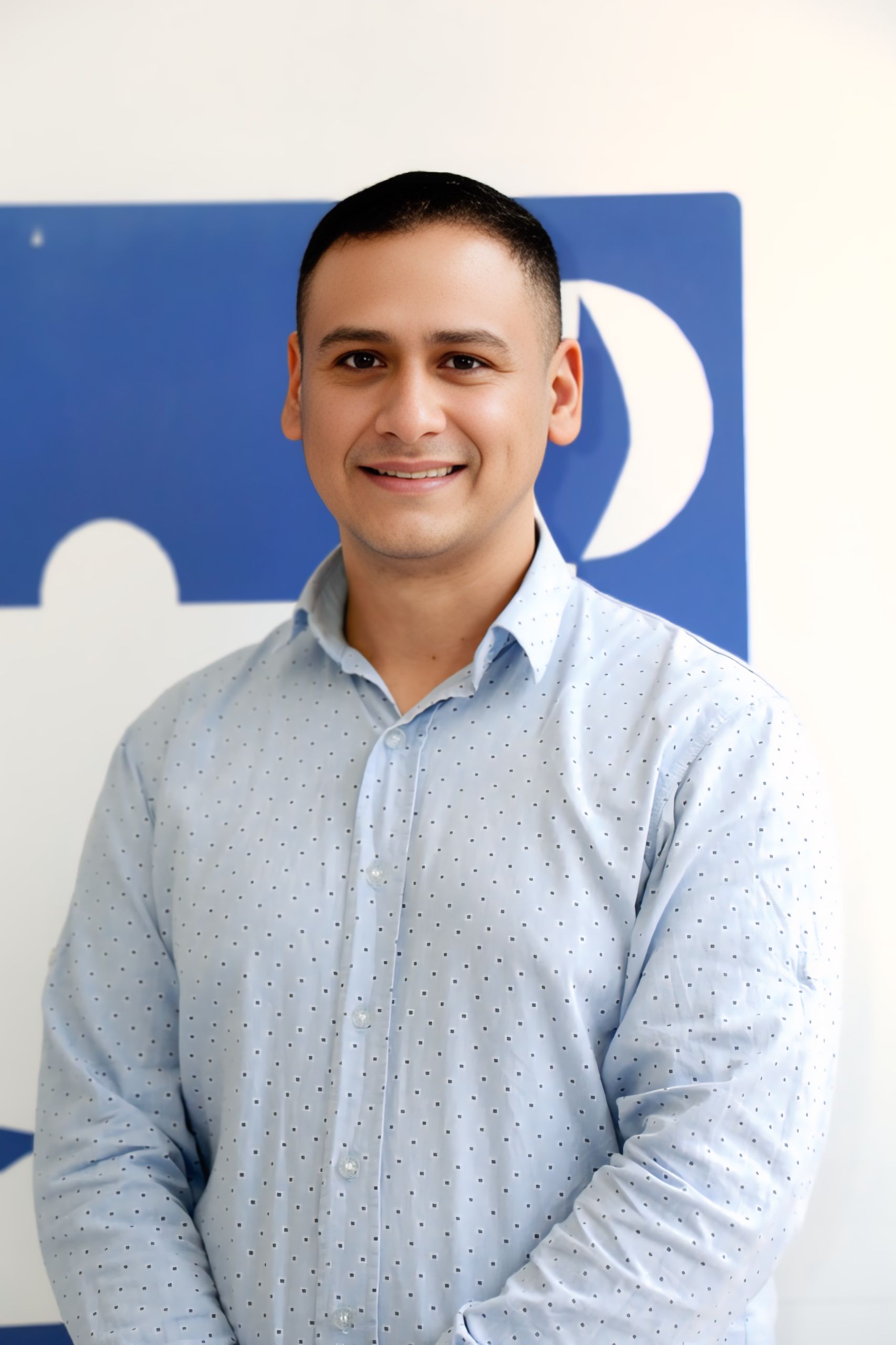 Lic. Alcides Ayala